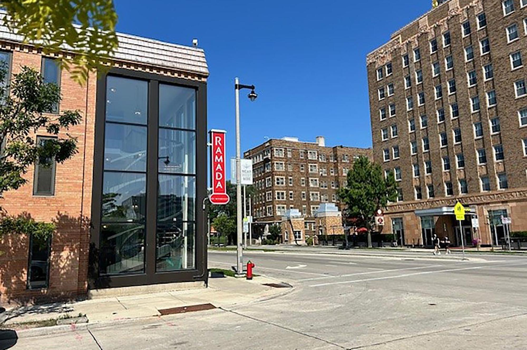 Hotel Ramada By Wyndham Milwaukee Exteriér fotografie