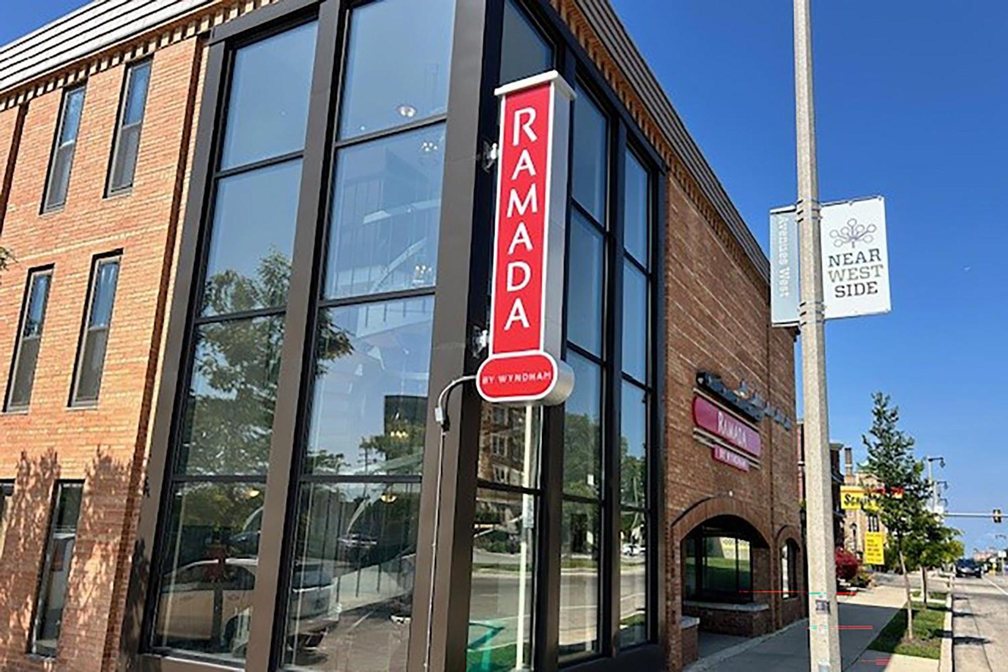 Hotel Ramada By Wyndham Milwaukee Exteriér fotografie