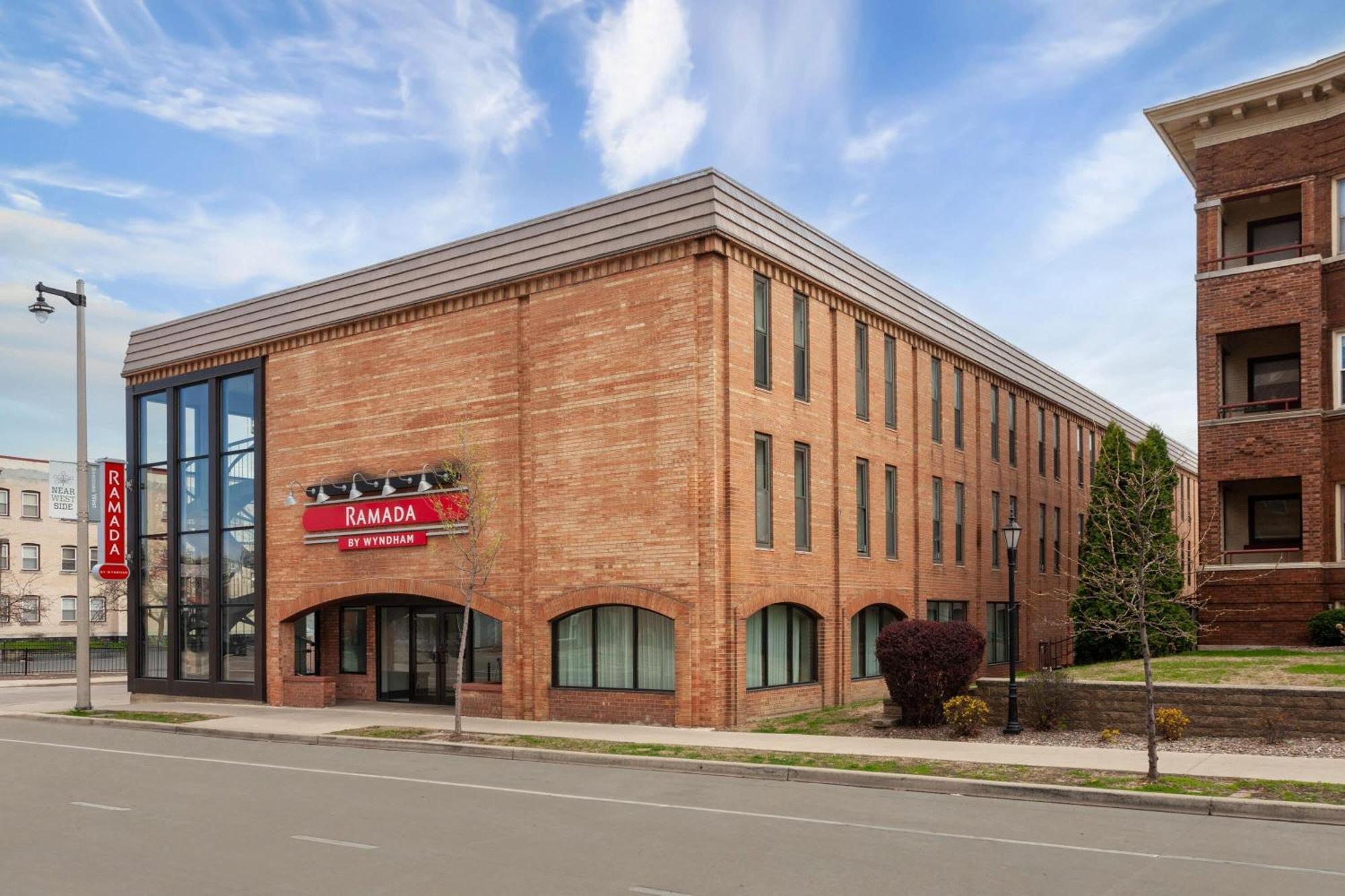 Hotel Ramada By Wyndham Milwaukee Exteriér fotografie